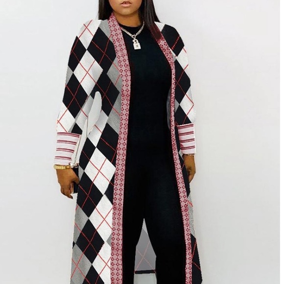 Women’s Argyle Black & White Print Cardigan - NWT - Picture 3 of 3